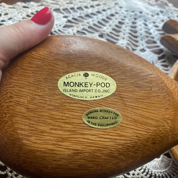 2 Monkey Pod Pineapple Bowls 8”- Philippines - Picture 3 of 5